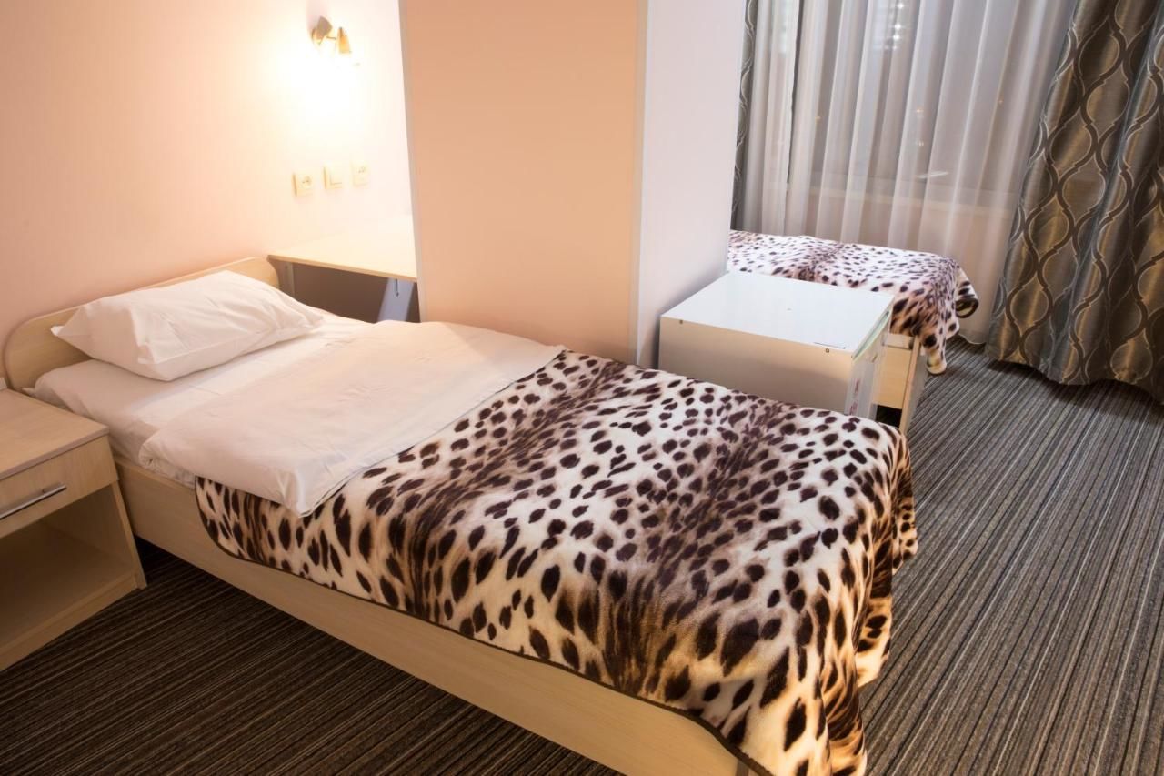 Отель Staybridge Mini-Hotel in Most City PANORAMIC RIVER VIEW Днепр-20