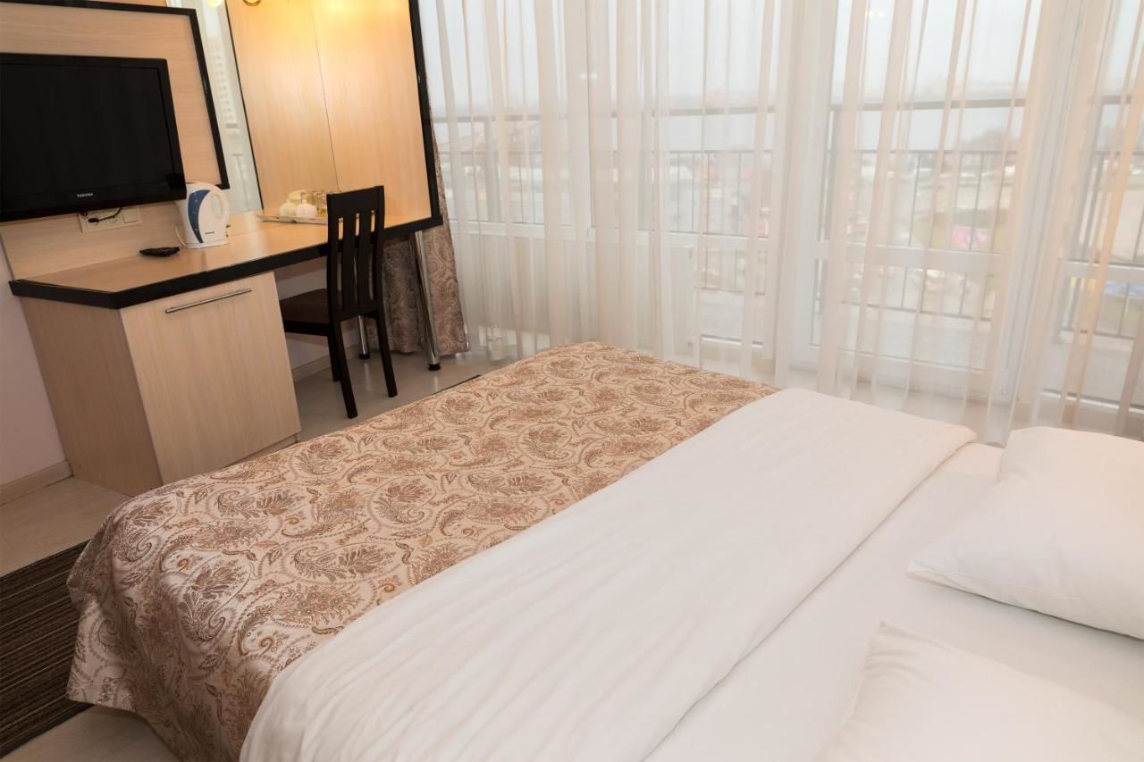 Отель Staybridge Mini-Hotel in Most City PANORAMIC RIVER VIEW Днепр-21