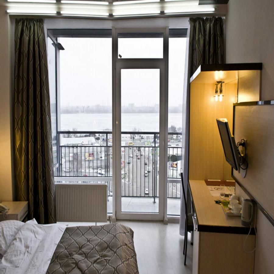 Отель Staybridge Mini-Hotel in Most City PANORAMIC RIVER VIEW Днепр-29