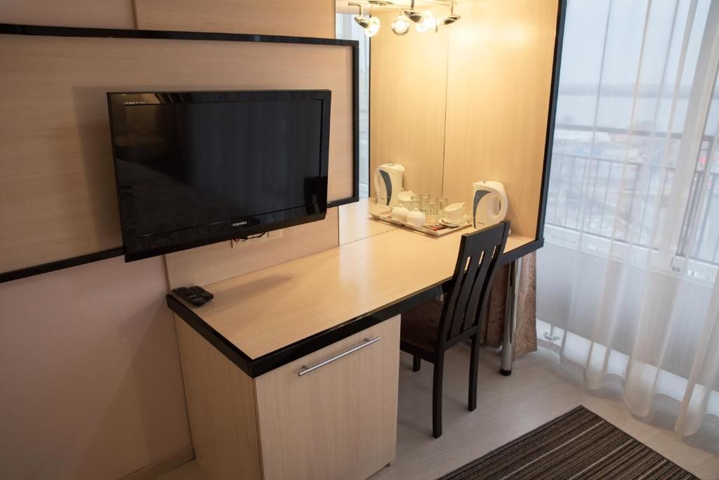 Отель Staybridge Mini-Hotel in Most City PANORAMIC RIVER VIEW Днепр-53