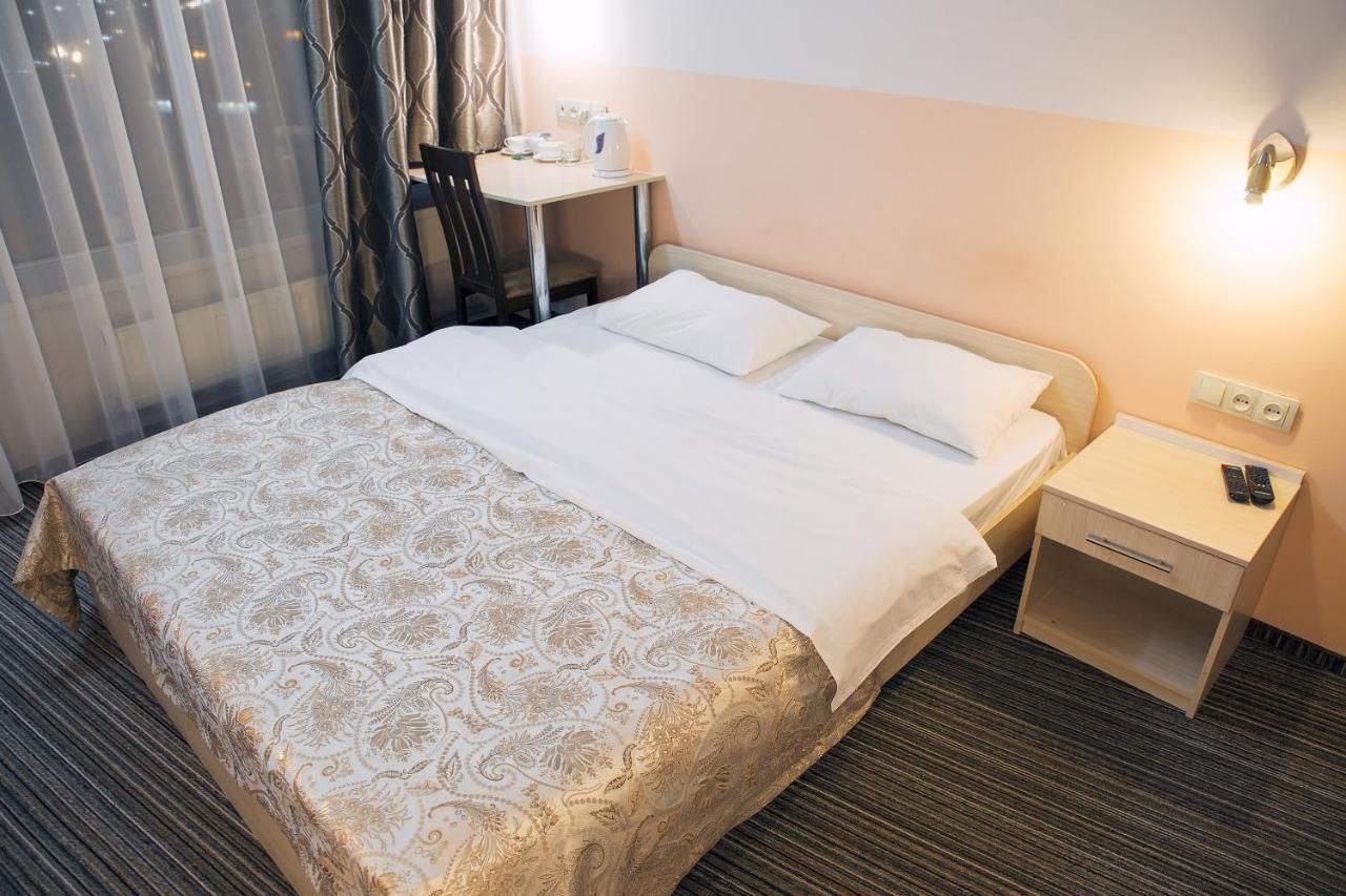 Отель Staybridge Mini-Hotel in Most City PANORAMIC RIVER VIEW Днепр-11