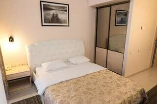 Отель Staybridge Mini-Hotel in Most City PANORAMIC RIVER VIEW Днепр-5